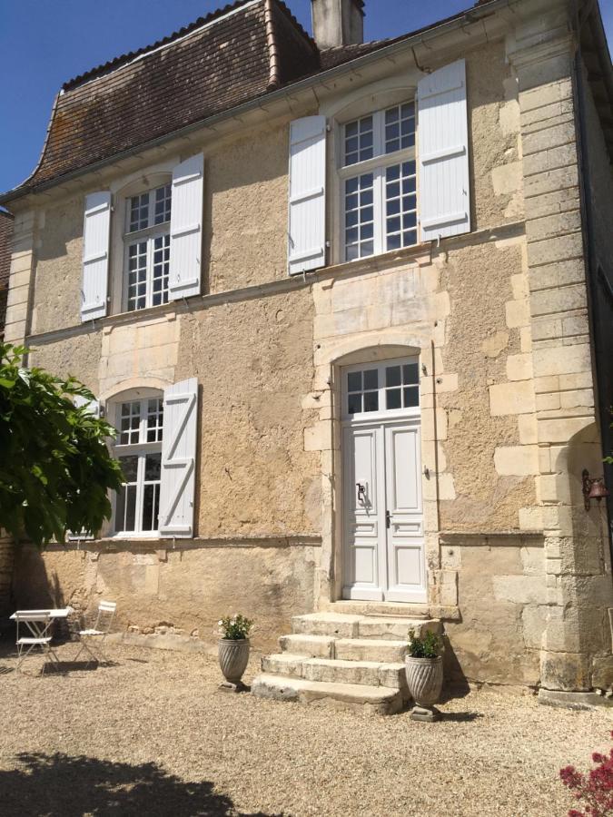 Le Petit Logis Bed & Breakfast Rouillac  ภายนอก รูปภาพ